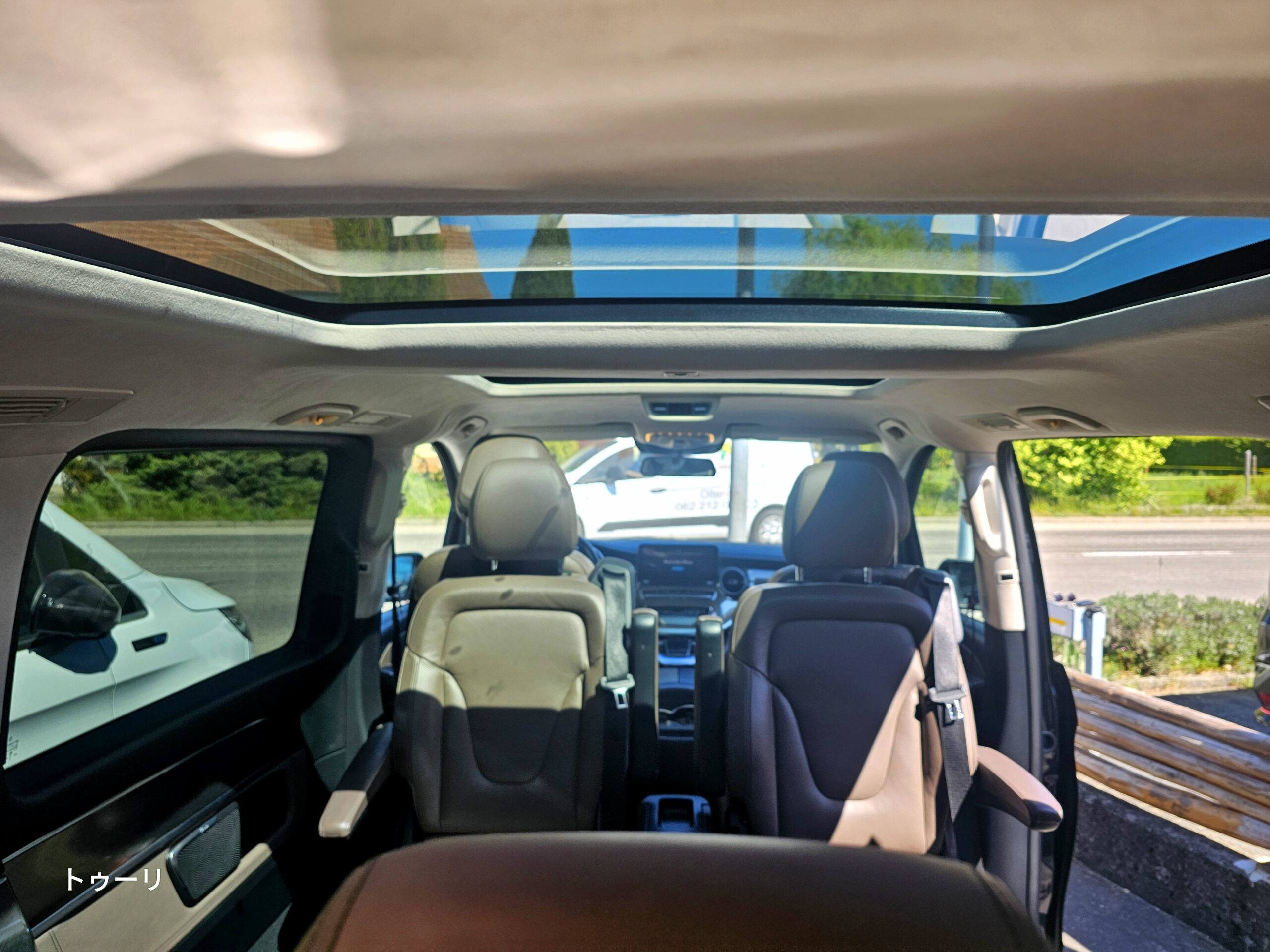 Mercedes-Benz V250 ガラスルーフ